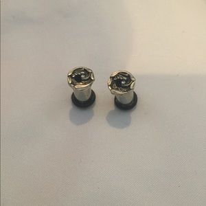 Size 2 gauges